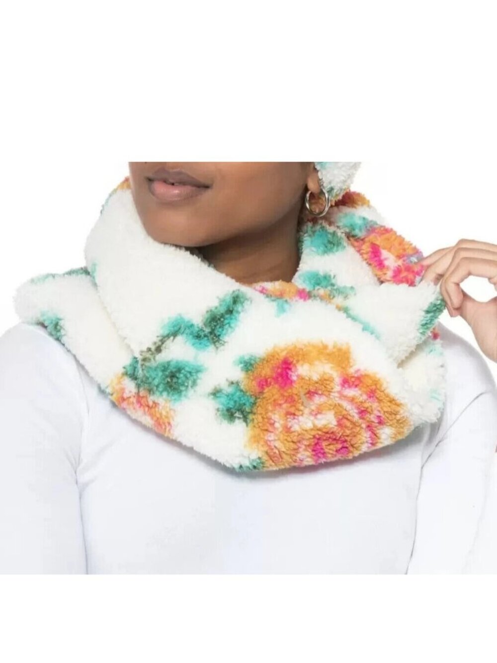 Jenni Women's Twisted Faux Fur Sherpa Cowl Scarf, White With Roses, One Size
